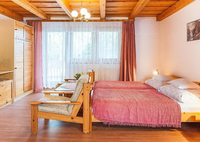 Alina Apartmanhaz شقة *